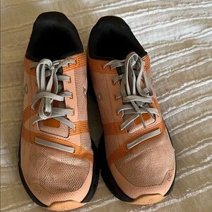 On running womens Cloudgo size 7